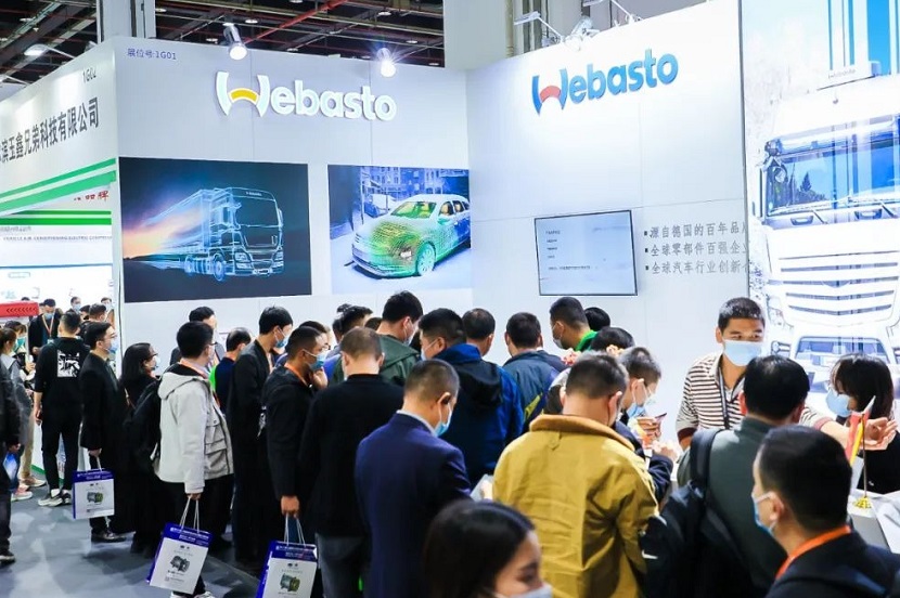 2026年上海国际车用空调及热管理技术展览会CIAAR参展商与海外采购商展台洽谈现场