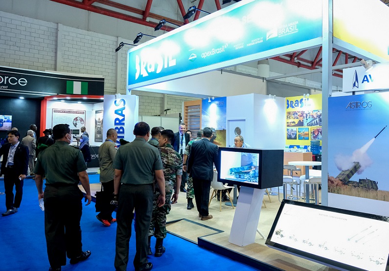 2027年印尼国际军警防务、海军、空军展览会Indo Defence展馆现场,专业观众参观实况