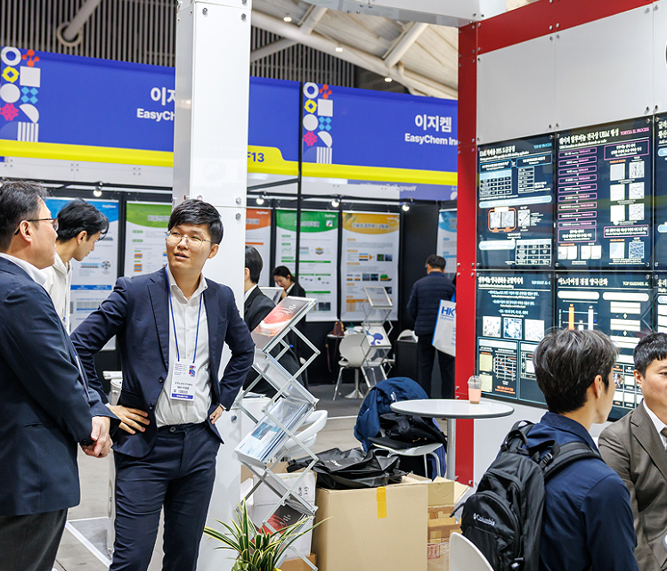 2027年韩国仁川复合材料、新材料展览会AMTEC KOREA展馆现场，专业观众参观实况