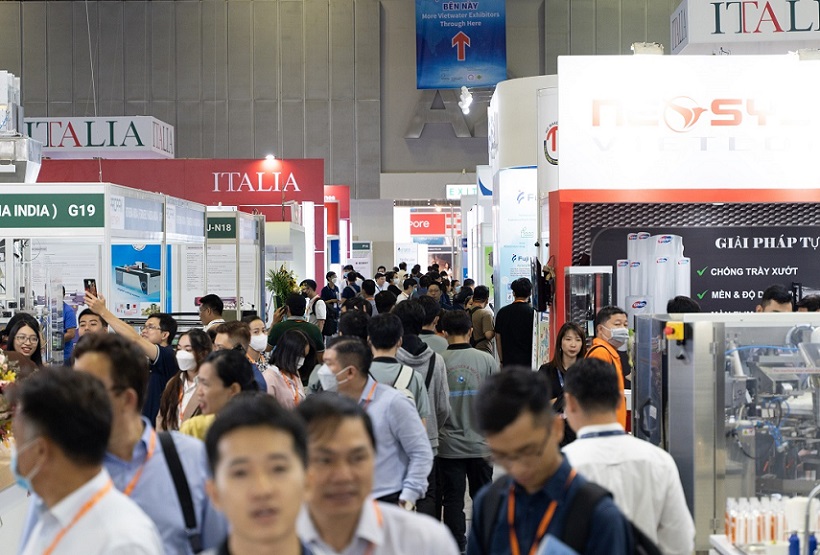 2027年越南胡志明食品加工包装机械展览会PROPAK VIETNAM参展商与海外采购商展台洽谈现场