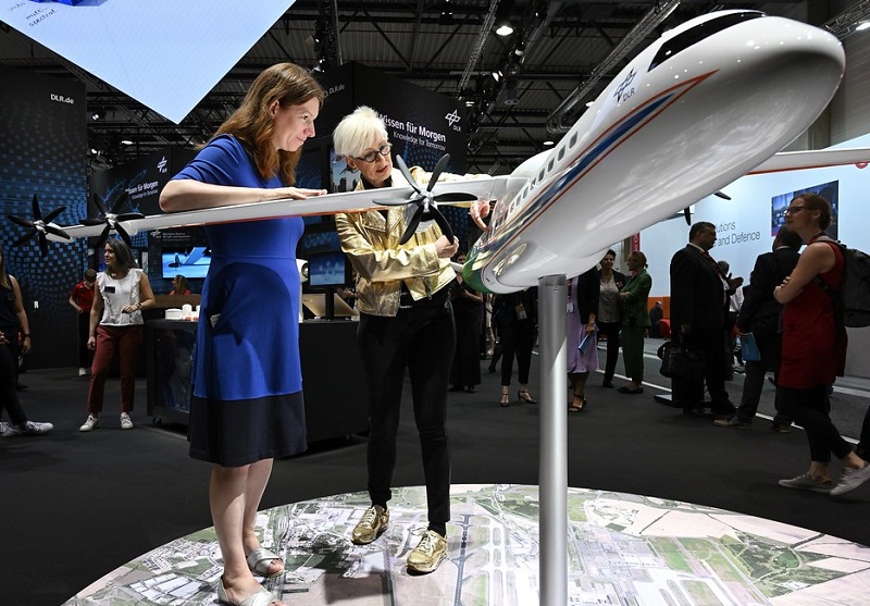 2028年德国柏林航空航天展览会ILA Berlin行业机械设备展品展台实拍