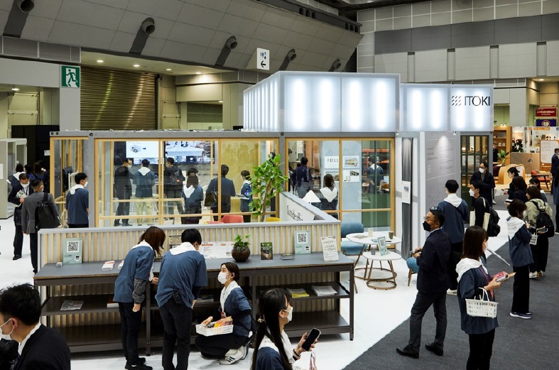 2027年日本东京办公家具展ORGATEC TOKYO展馆现场，专业观众参观实况