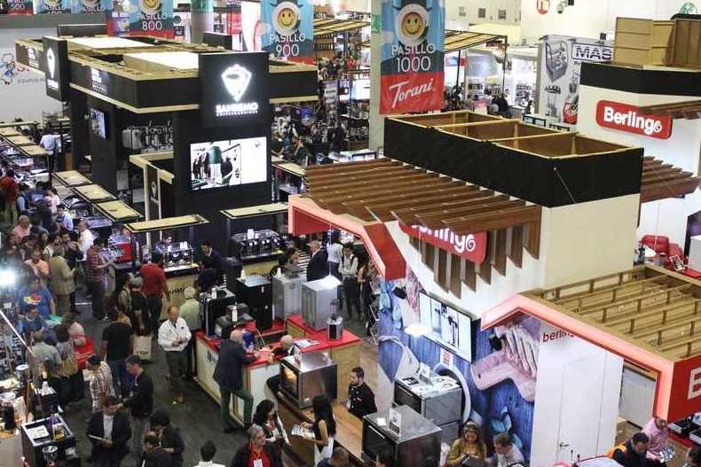 2026年墨西哥咖啡展览会EXPO CAFE展馆现场,专业观众参观实况
