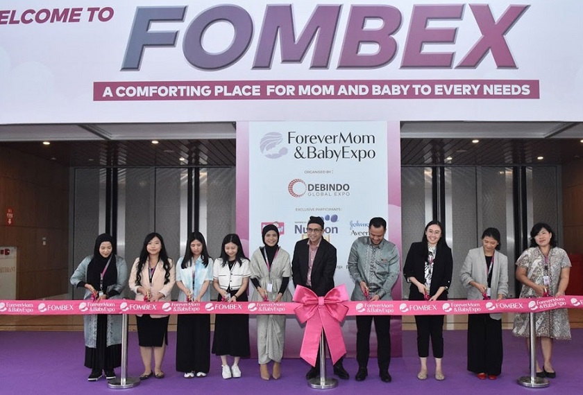 2026年印尼玩具及孕婴童用品展览会FOMBEX Expo展馆现场，专业观众参观实况