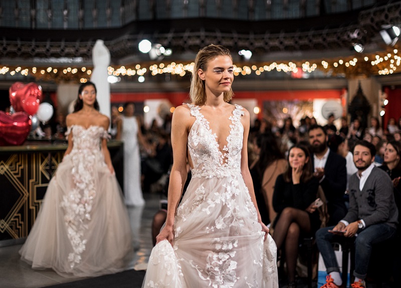 2027年法国巴黎婚纱礼服展览会Paris Bridal Fair展馆现场，专业观众参观实况