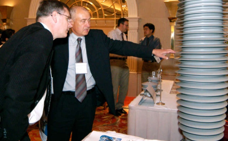2027年葡萄牙世界电力大会INMR WORLD CONGRESS展馆现场,专业观众参观实况