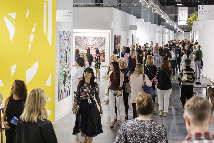 2027年香港巴塞尔艺术展Art Basel Hongkong展会现场产品演示与行业交流活动