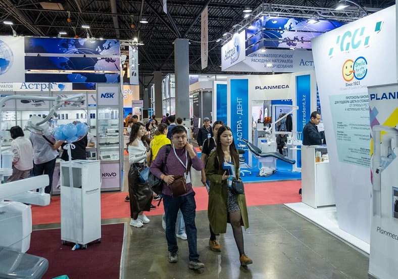 2027年哈萨克斯坦口腔展览会Kazakhstan Dental Expo展馆现场,专业观众参观实况