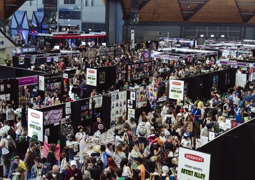 2026年澳洲澳大利亚布里斯班奥兹动漫展览会OZ COMIC-CON展馆现场，专业观众参观实况