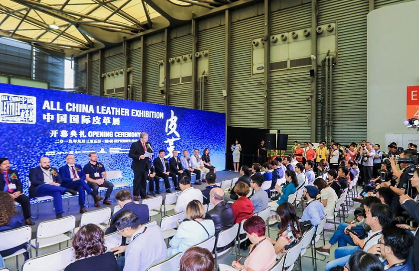 2027年上海皮革展-中国国际皮革展ALL CHINA  LEATHER  EXHIBITION展馆现场，专业观众参观实况
