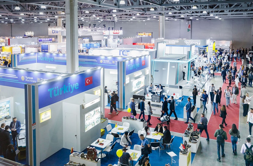 2027年俄罗斯莫斯科商用车配件展CTO EXPO展馆现场,专业观众参观实况
