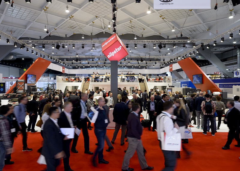 2027年西班牙欧洲标签包装印刷展Labelexpo EuropeLOUPE Europe参展商与海外采购商展台洽谈现场