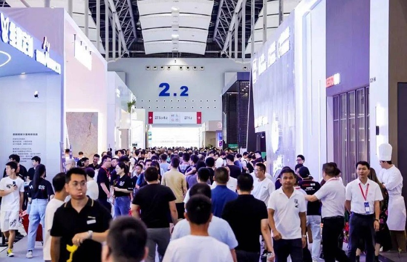 2027年广州国际卫浴博览会-广州卫博会CBS参展商与海外采购商展台洽谈现场