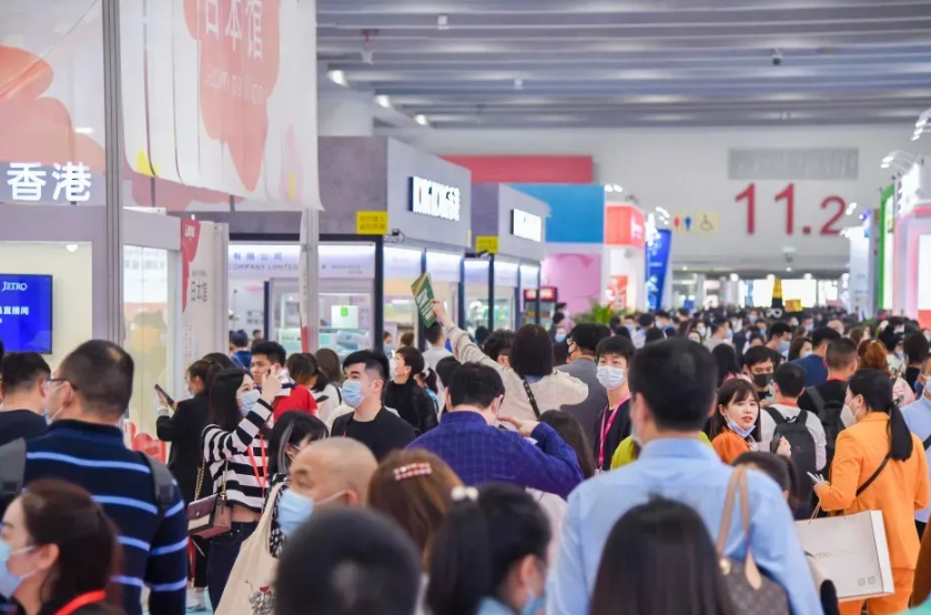 2027年中国（广州）国际美博会CIBE展馆内部展台环境实拍