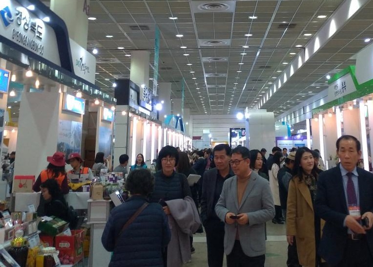 2026年韩国农产品展览会Natural Week展馆现场,专业观众参观实况