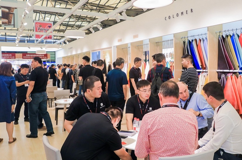 2027年香港时尚服装及配饰展览会Fashion Access展馆现场,专业观众参观实况