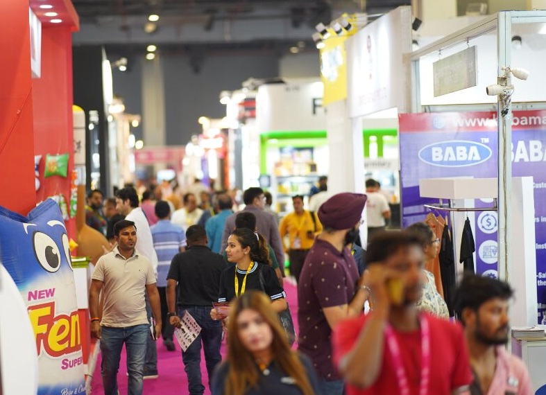 2027年印度礼品展览会Gifts World Expo展馆现场，专业观众参观实况