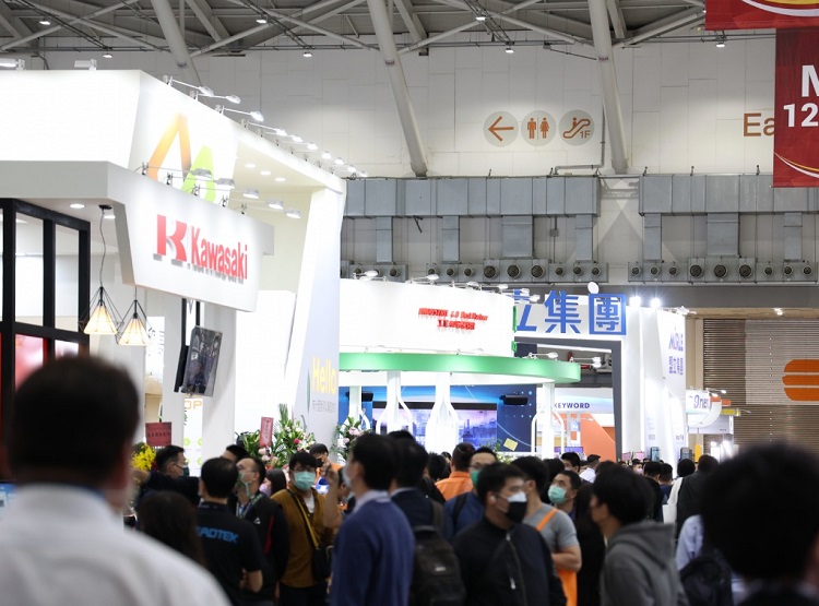 2026年台湾机器人展览会TAIROS参展商与海外采购商展台洽谈现场
