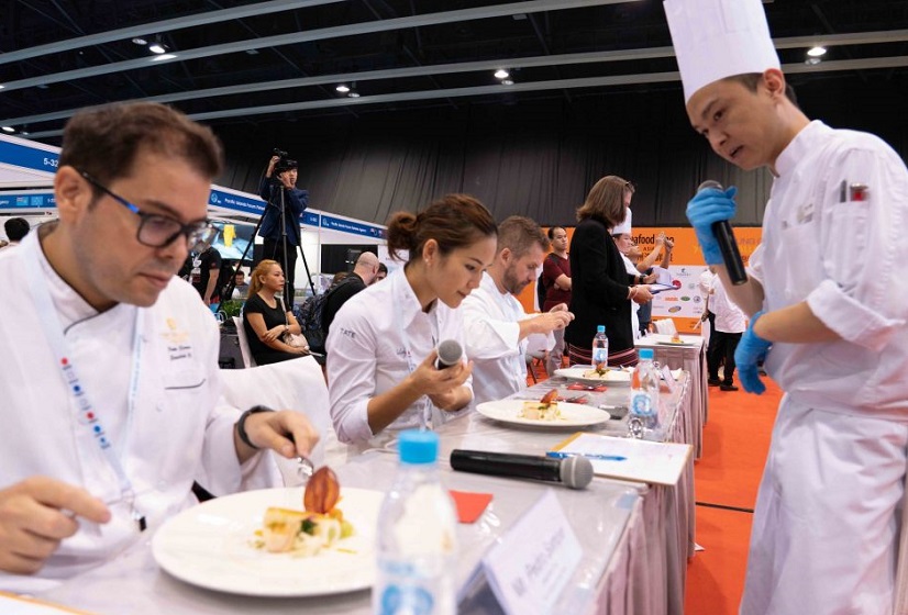 2027年新加坡海鲜渔业展-亚洲海鲜渔业展Seafood Expo Asia参展商与海外采购商展台洽谈现场