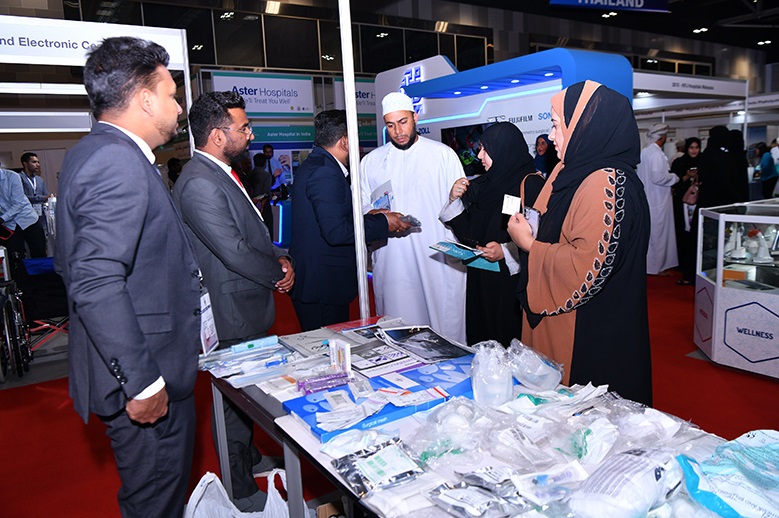 2026年中东阿曼医疗器械展览会Oman Health展馆现场,专业观众参观实况