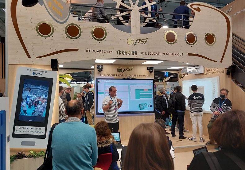2026年法国巴黎教育装备展览会EDUCATECH EXPO参展商与海外采购商展台洽谈现场