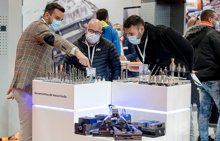 2026年西班牙马德里金属加工、机床展览会Metal Madrid参展商与海外采购商展台洽谈现场