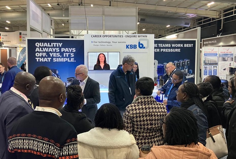 2027年南非非洲实验室仪器及分析生物展Analytica Lab Africa参展商与海外采购商展台洽谈现场