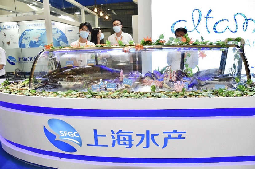 2027年上海国际渔业展-上海渔博会World Seafood Shanghai展馆现场，专业观众参观实况