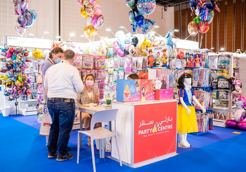 2027年中东迪拜玩具婴童用品展览会Playworld Middle East参展商与海外采购商展台洽谈现场