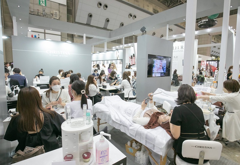 2027年日本东京美容展览会Beautyworld Japan Tokyo展馆现场，专业观众参观实况
