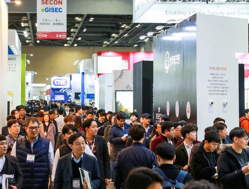 2027年韩国首尔电子信息、安全解决方案展览会eGISEC展馆现场,专业观众参观实况