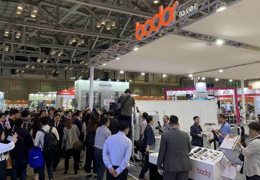 2027年韩国釜山工业机械展览会BUTECH展馆现场，专业观众参观实况