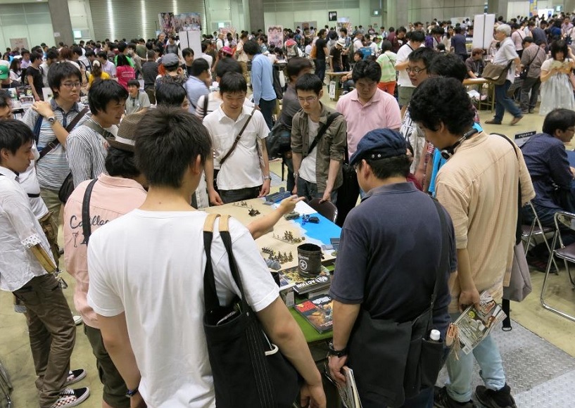 2026年日本桌游及游戏展览会Tokyo Game Market展馆现场,专业观众参观实况