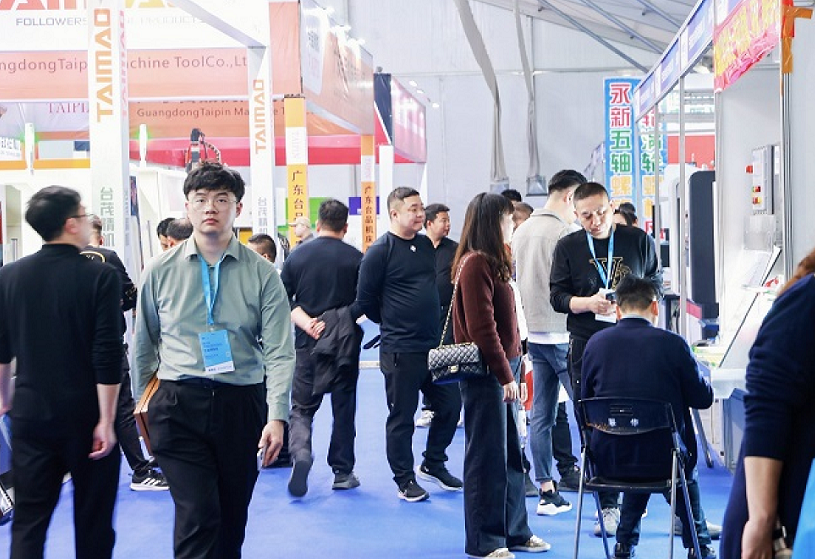 2027年温州国际工业展-温州工博会WIE展馆现场,专业观众参观实况