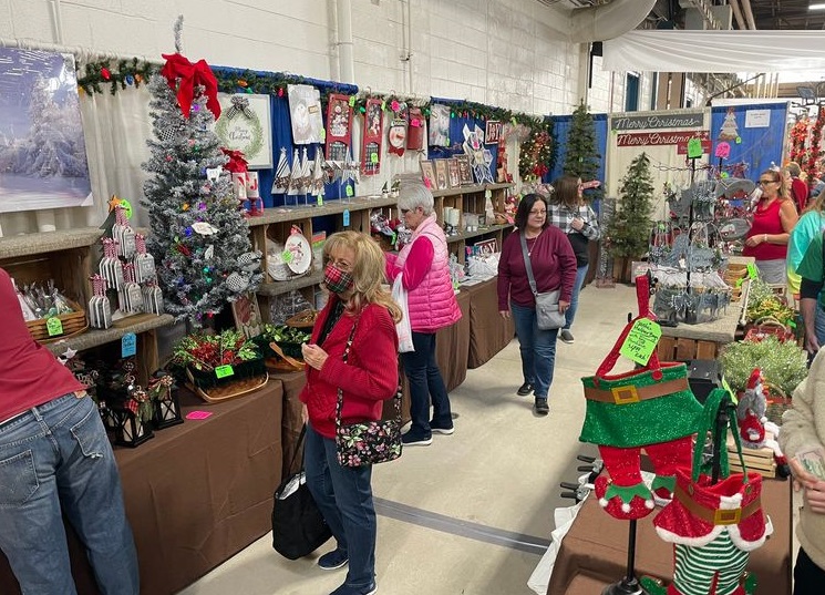 2026年美国圣诞礼品及节庆装饰品展览会Pennsylvania Christmas + Gift Show行业机械设备展品展台实拍