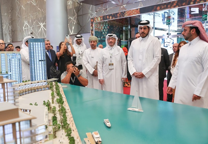 2026年卡塔尔多哈建材展览会Project Qatar展馆现场，专业观众参观实况