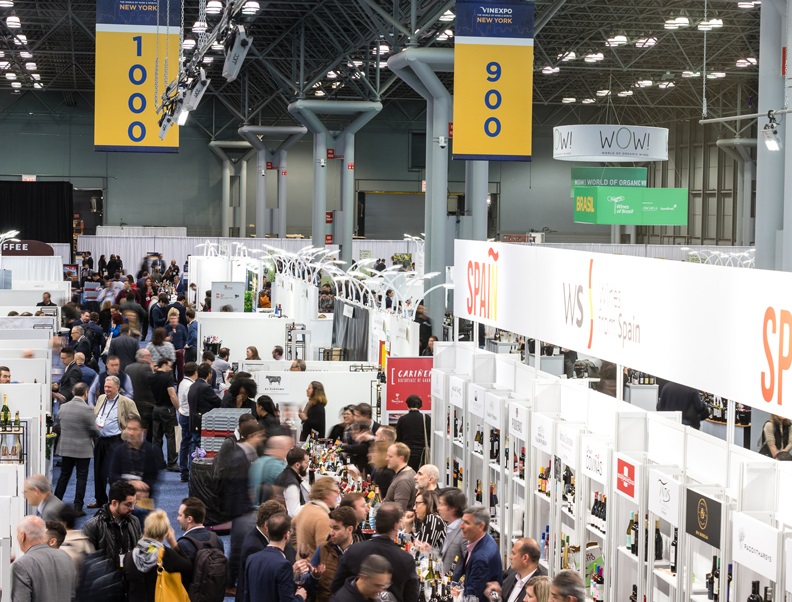 2027年美国葡萄酒、红酒、烈酒展览会Vinexpo America展馆内部展台环境实拍