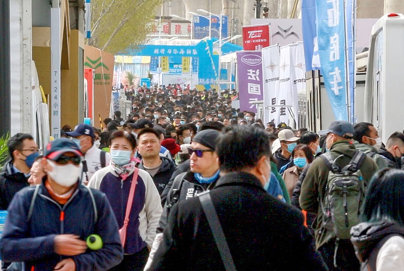 2026年北京国际房车露营展RVCC参展商与海外采购商展台洽谈现场