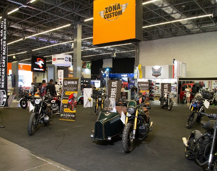2026年墨西哥摩托车展览会EXPO MOTO参展商与海外采购商展台洽谈现场