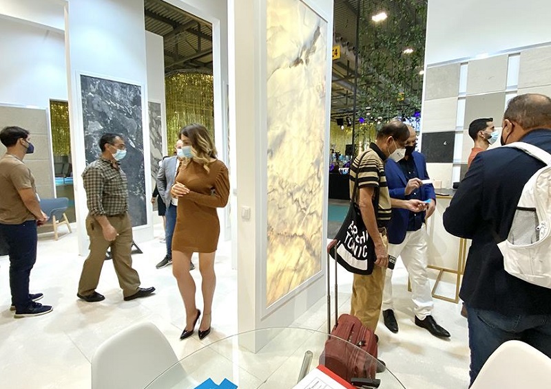 2026年意大利维罗纳石材展览会MARMOMAC参展商与海外采购商展台洽谈现场