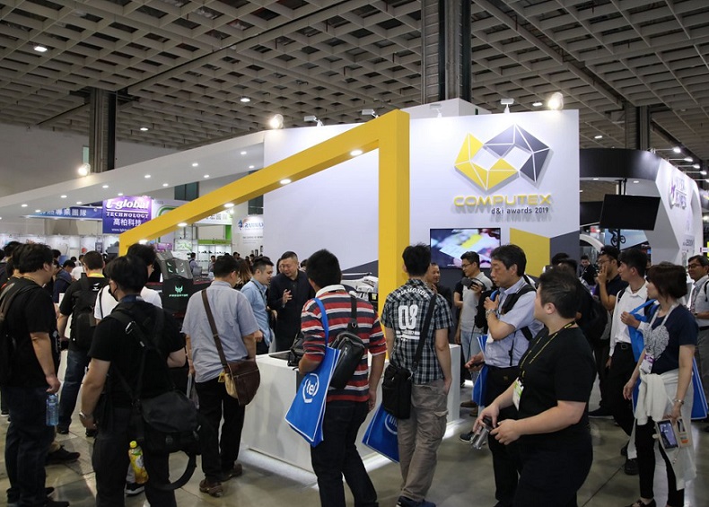2027年台北电脑展TAIWAN COMPUTEX参展商与海外采购商展台洽谈现场
