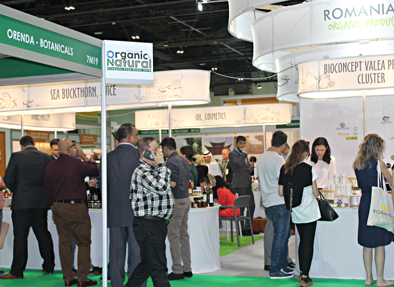 2026年中东迪拜保健食品及原料展览会Middle East Organic Natural参展商与海外采购商展台洽谈现场