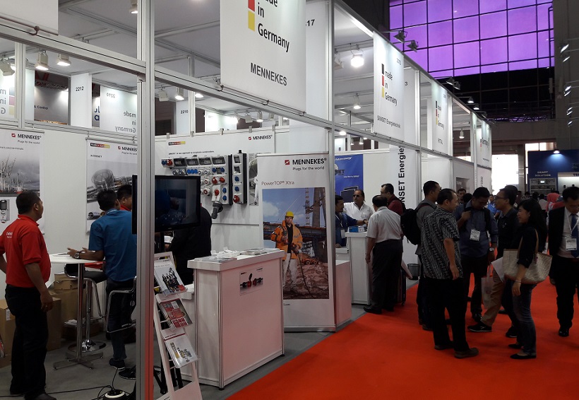 2027年印尼雅加达电力及能源展览会Electric Indonesia展馆现场,专业观众参观实况