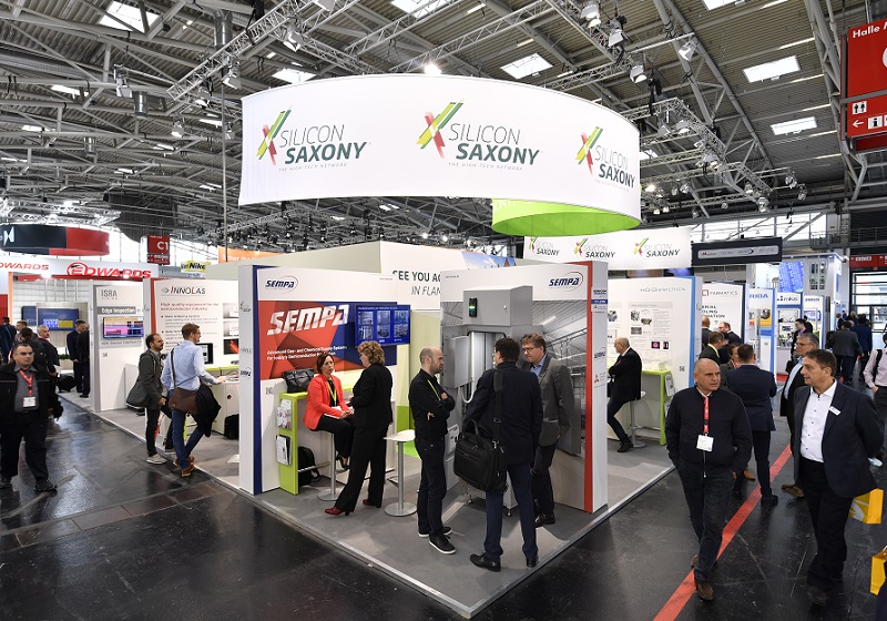 2026年德国慕尼黑半导体展览会SEMICON EUROPA展馆现场,专业观众参观实况