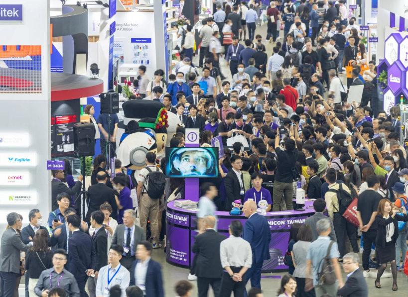 2027年台湾国际半导体展览会SemiconSemicon Taiwan展馆现场，专业观众参观实况