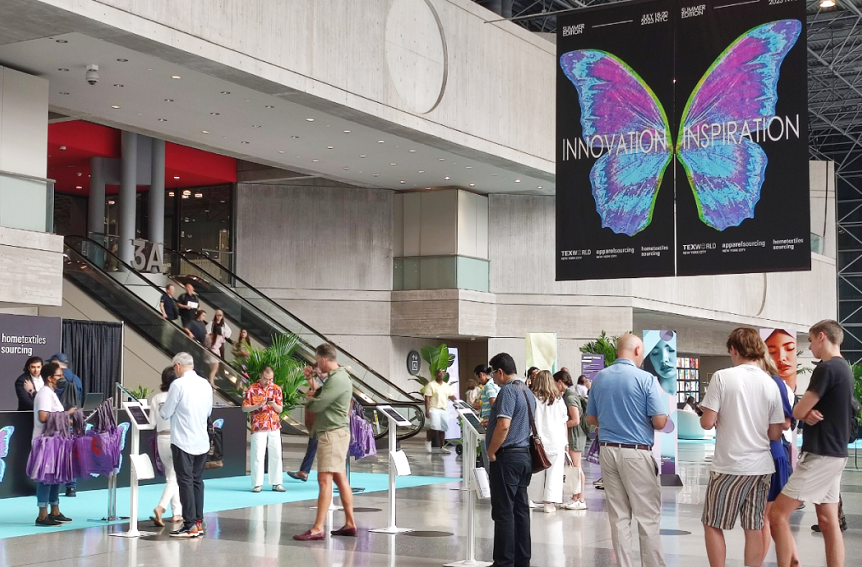 2026年美国纽约面料、家纺展Texworld USA参展商与海外采购商展台洽谈现场