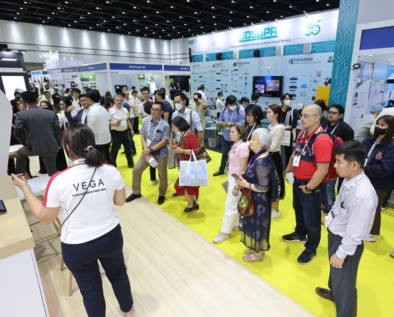 2027年马来西亚亚洲视听集成设备与技术展览会InfoComm Asia展馆内部展台环境实拍