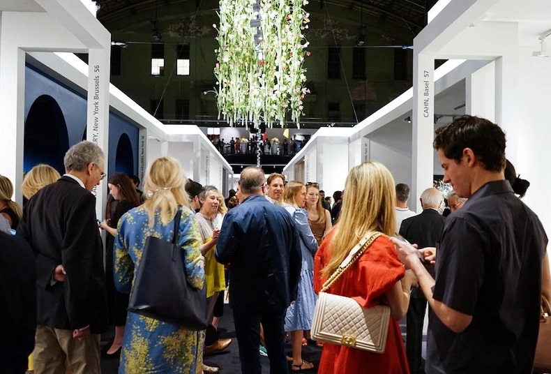 2027年美国纽约珠宝展-纽约艺术博览会TEFAF New York行业机械设备展品展台实拍