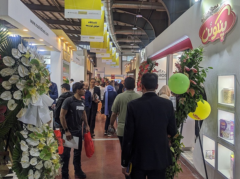 2027年伊朗德黑兰食品配料、食品加工及包装展览会Iran Agrofood展馆现场,专业观众参观实况