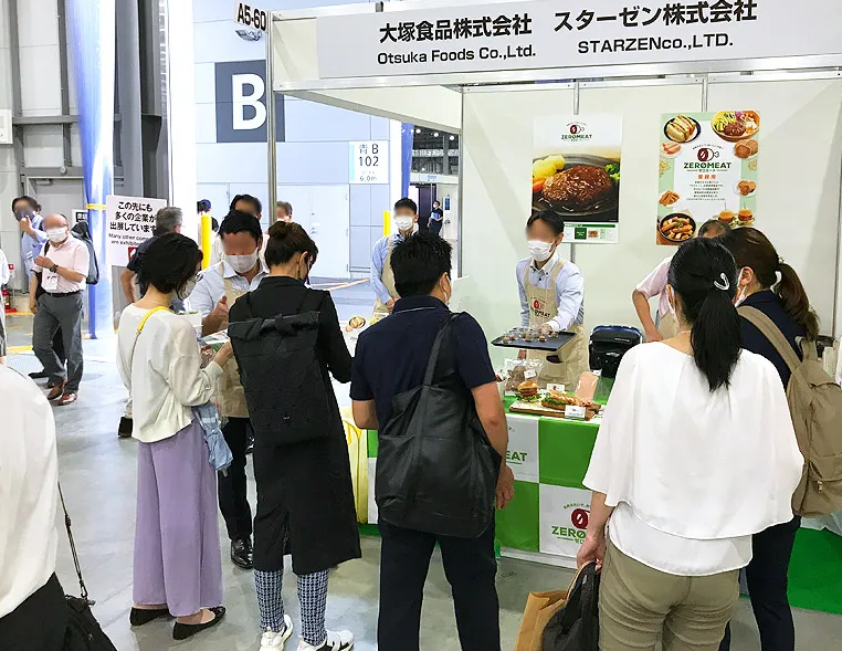2027年日本东京食品配料、添加剂展览会IFIA JAPAN参展商与海外采购商展台洽谈现场